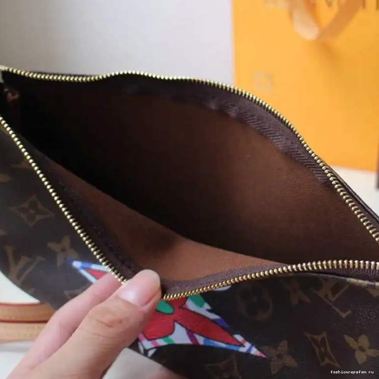 Fashionrepsfam ru 207B570009 Bags LV 0615